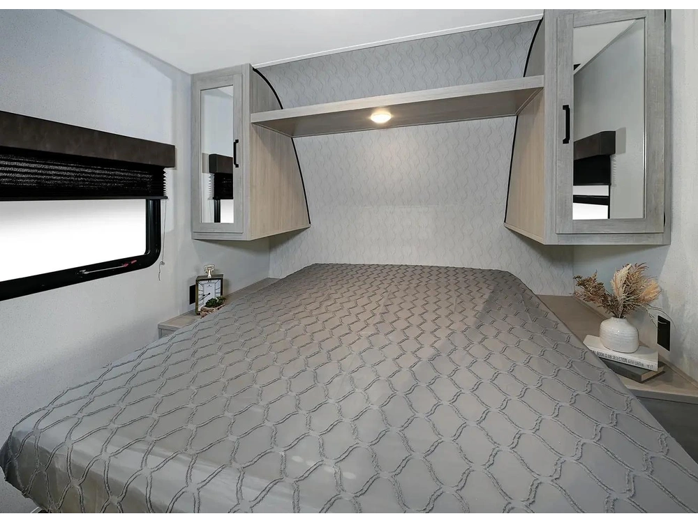 2025 Puma 305 Bhce Camping Edition alt