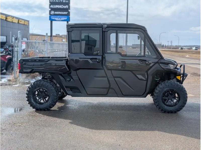 2025 Can-Am Defender Max Lone Star Cab HD10