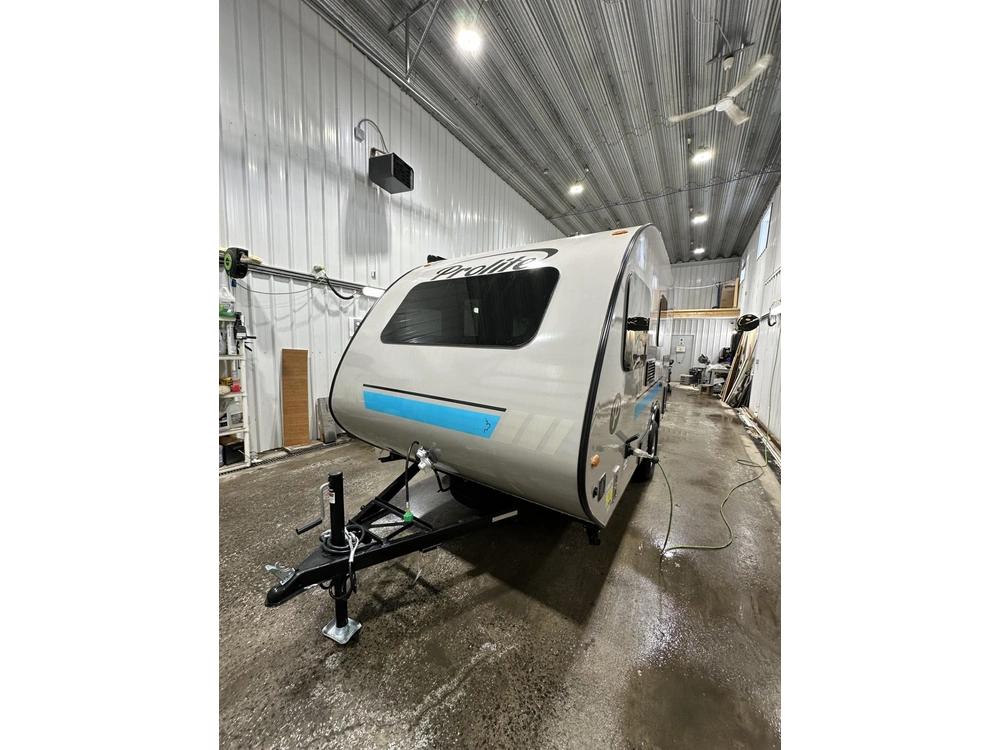 2025 Prolite Lounge alt