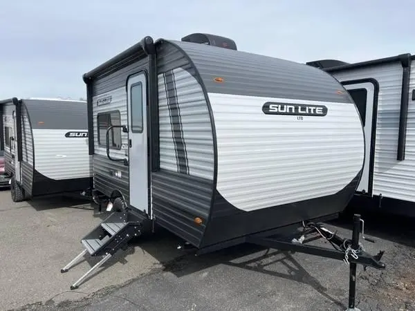 2025 Sunset Park RV Sunlite 13BD LTD MEILLEUR PRIX AU QUÉBEC