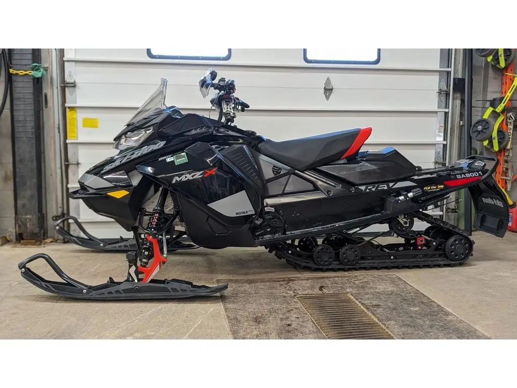 2020 Ski-Doo MXZ X 850 ETEC