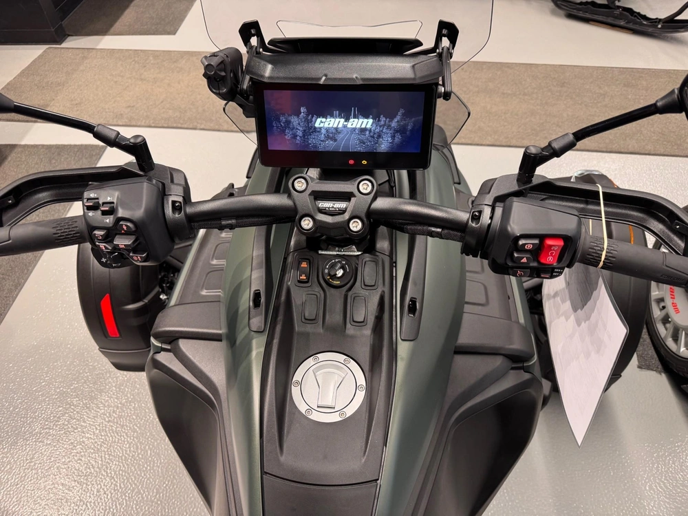 Can-am Canyon Redrock Spyder 2025 alt