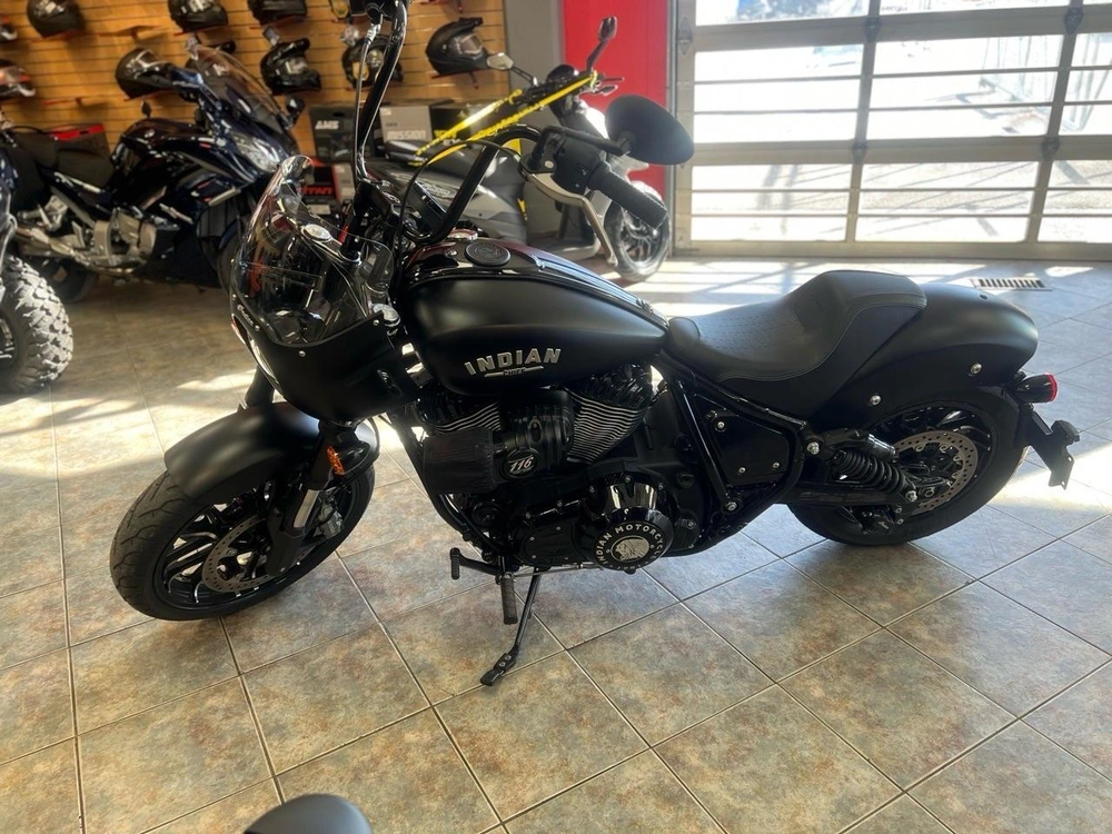 Indian Motorcycle Sport Chief Dark Horse 2023 alt