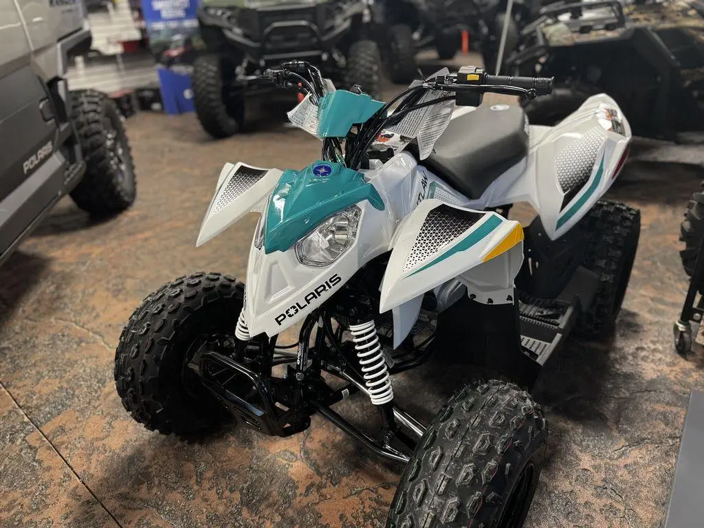 2025 Polaris OUTLAW 110 EFI - BRIGHT WHITE / RAD GREEN 