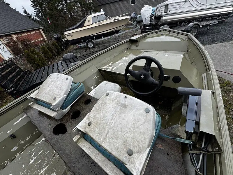 Lund Boat Co 1648 BOAT MOTOR TRAILER PACKAGE - DEMO 2004