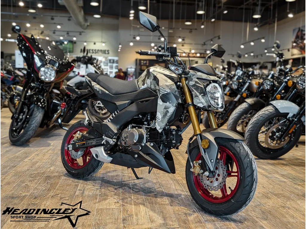 2025 Kawasaki Z125 PRO // Cypher Camo Beige 