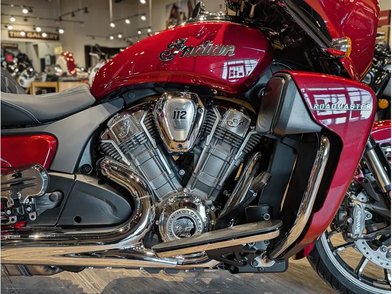 2025 Indian Motorcycle Roadmaster PowerPlus Limited with 112 + Rider Assist Package // Sunset Red Metallic w/ Genuine Leath thumbnail 6