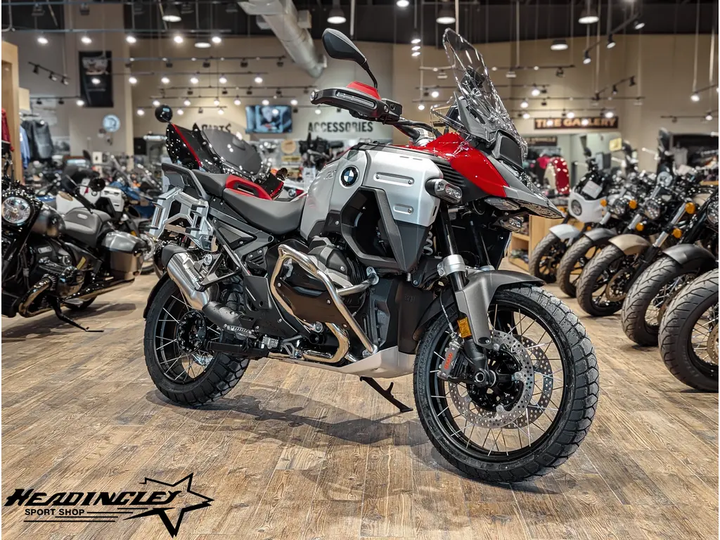 2025 BMW R 1300 GS Adventure // Racing Red 