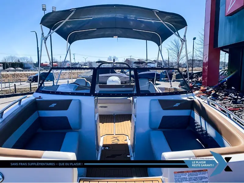 Starcraft SVX 190 OB 140HP deck boat bateau Ponté 2025