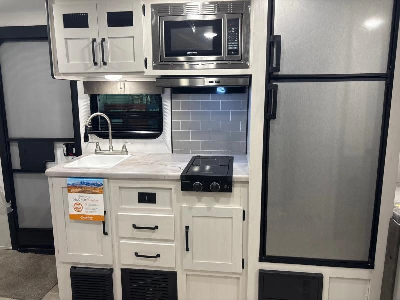 Palomino Ultra Lite 18bhx 8 Wide 2025 alt