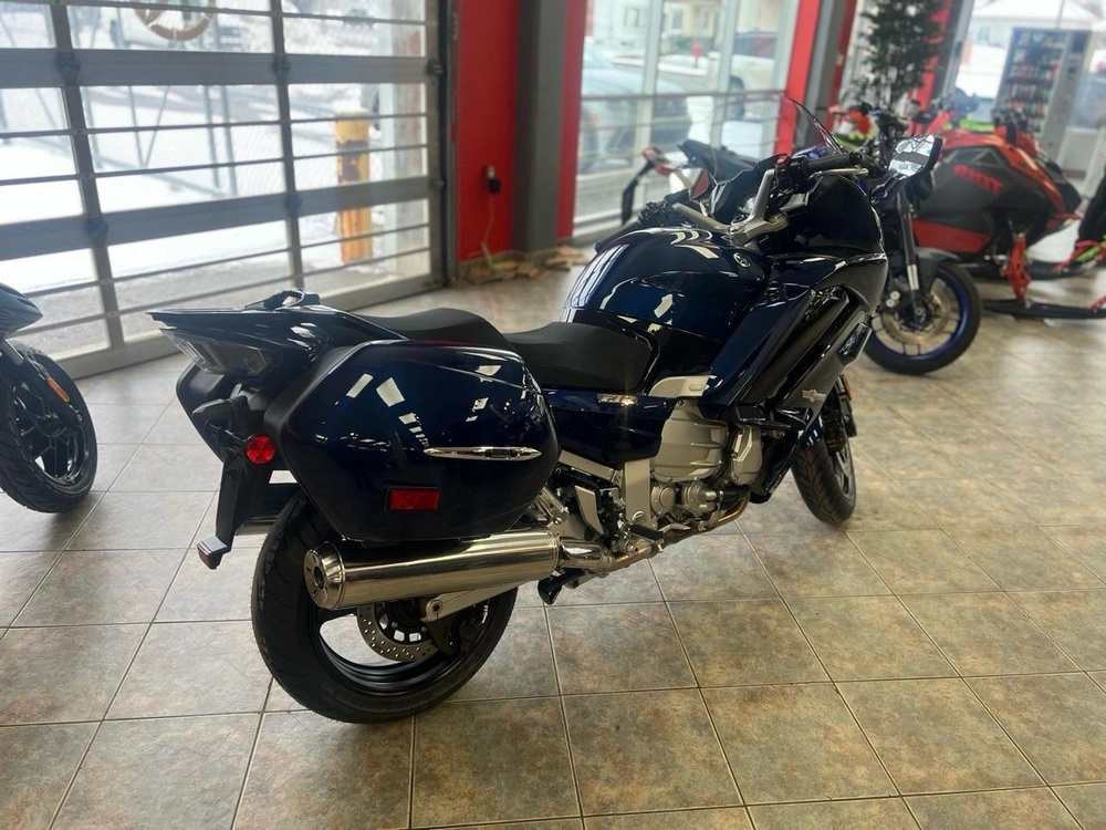 2025 Yamaha Fjr1300 alt