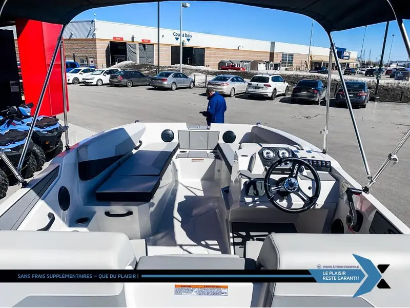 STARCRAFT SV 16 OB 75HP deck boat bateau Ponté 2025