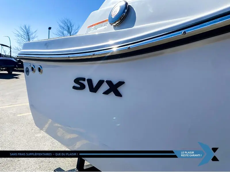 STARCRAFT SVX 190 OB 140HP deck boat bateau Ponté 2025