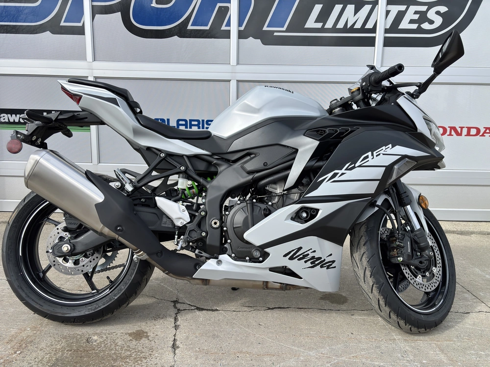 Kawasaki Ninja Zx-4rr 2025 alt