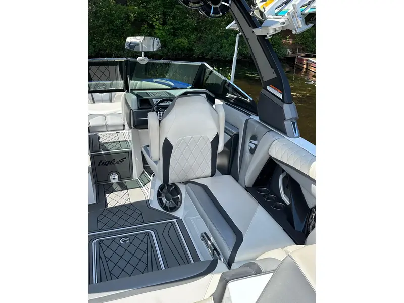 2017 Tige Boats RZX3