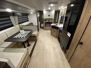 2025 Forest River CHEROKEE 26DBH BLACK LABEL MEILLEUR PRIX AU QUÉBEC