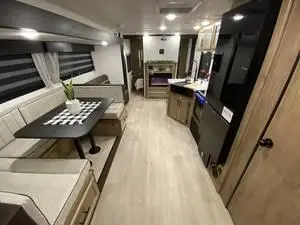 2025 Forest River CHEROKEE 26DBH BLACK LABEL MEILLEUR PRIX AU QUÉBEC