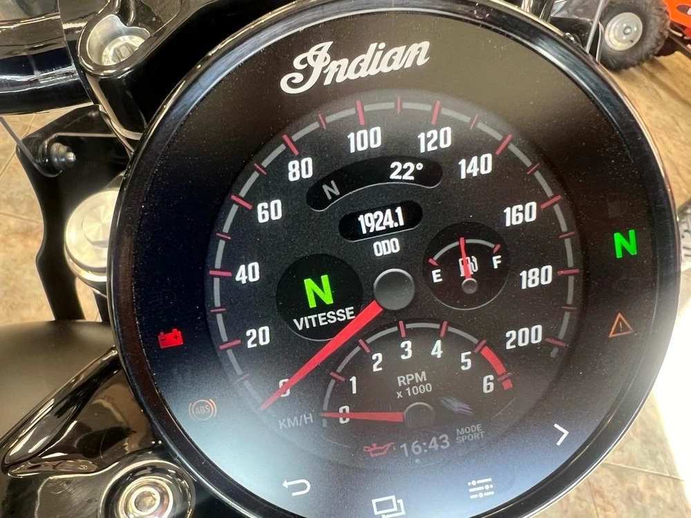 Indian Motorcycle Sport Chief Dark Horse 2023 alt