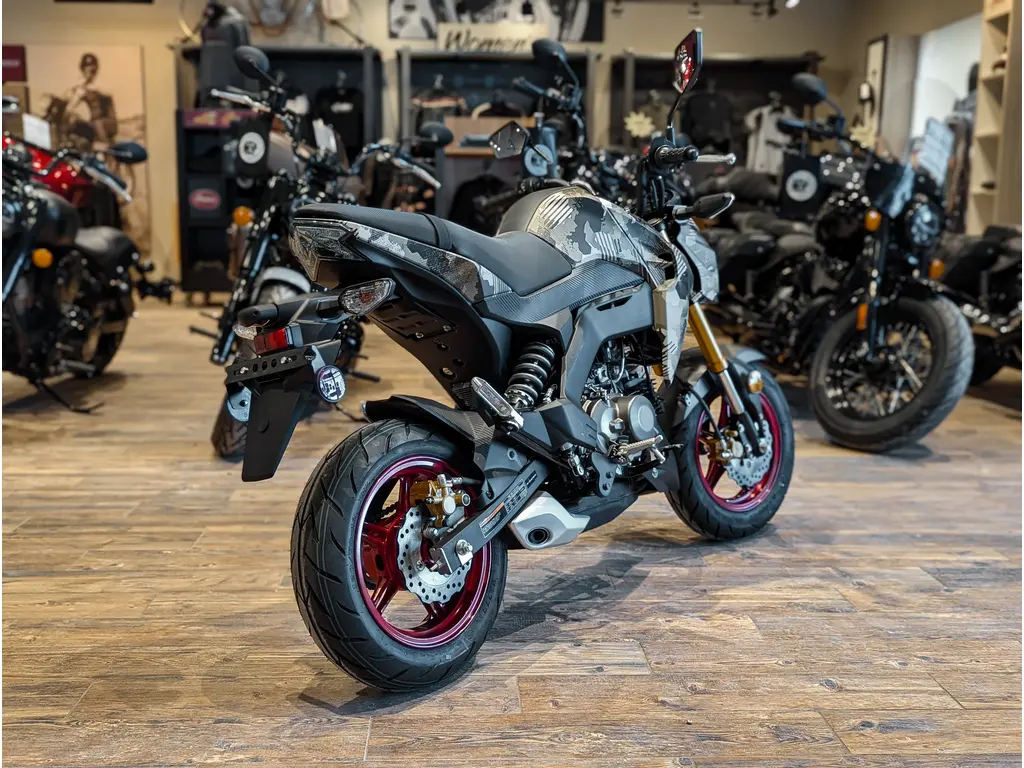 New 2025 Kawasaki Z125 PRO // Cypher Camo Beige in