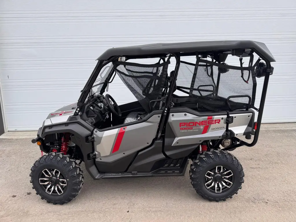 Honda PIONEER 1000 5 Places  2025