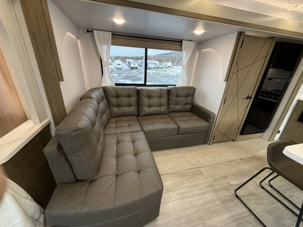 Salem 32veranda 2025 alt