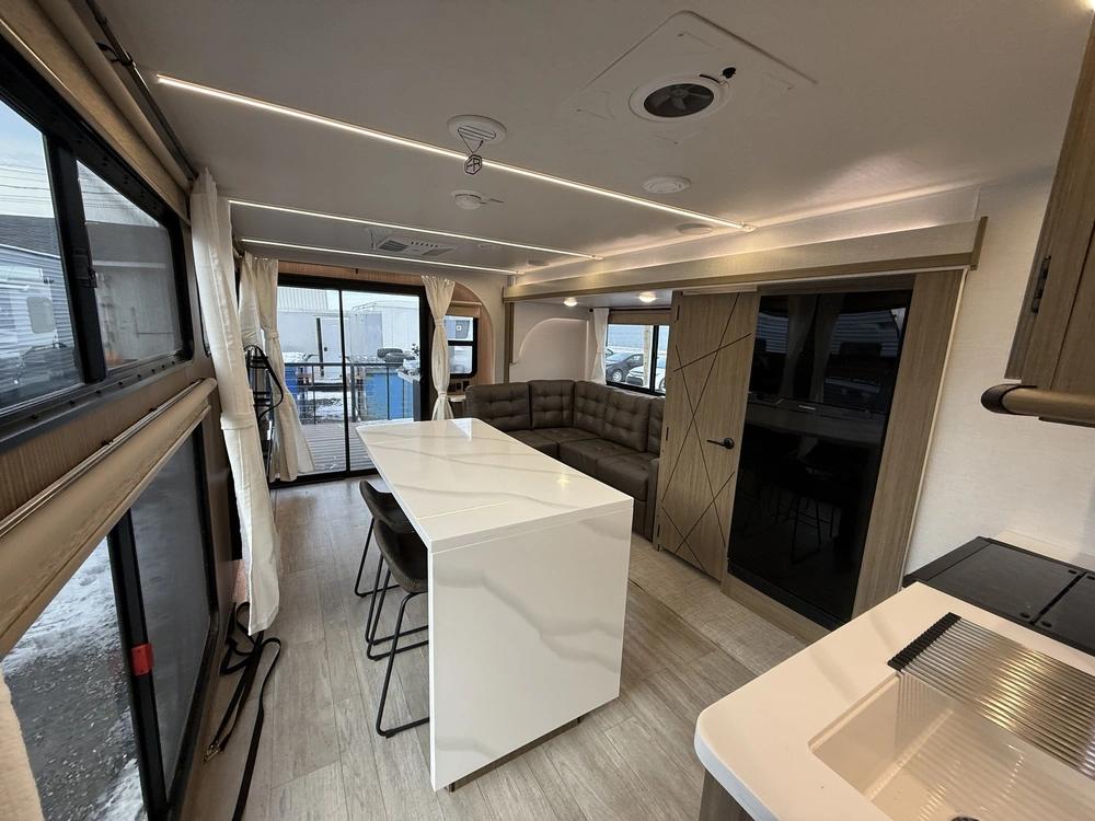 Salem 32veranda 2025 alt