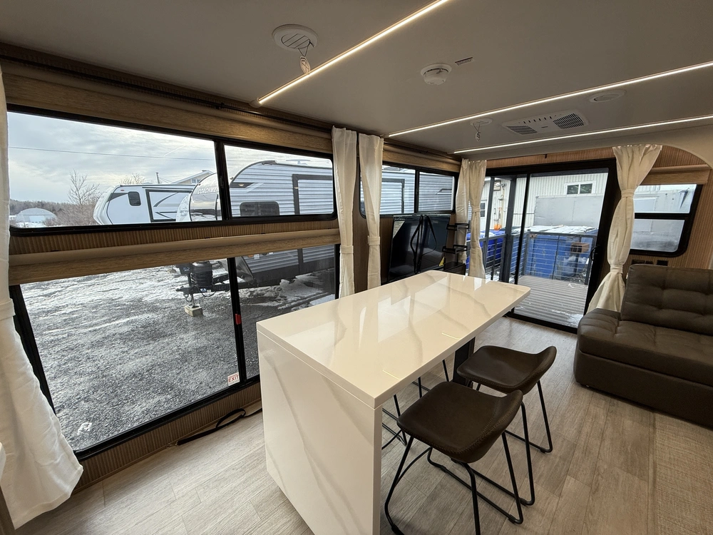 Salem 32veranda 2025 alt