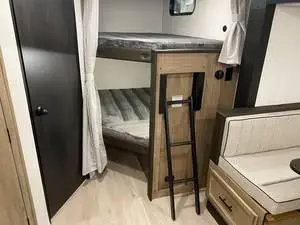 2025 Forest River CHEROKEE 26DBH BLACK LABEL MEILLEUR PRIX AU QUÉBEC