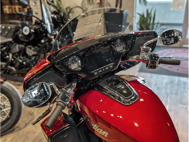 2025 Indian Motorcycle Roadmaster PowerPlus Limited with 112 + Rider Assist Package // Sunset Red Metallic w/ Genuine Leath thumbnail 8