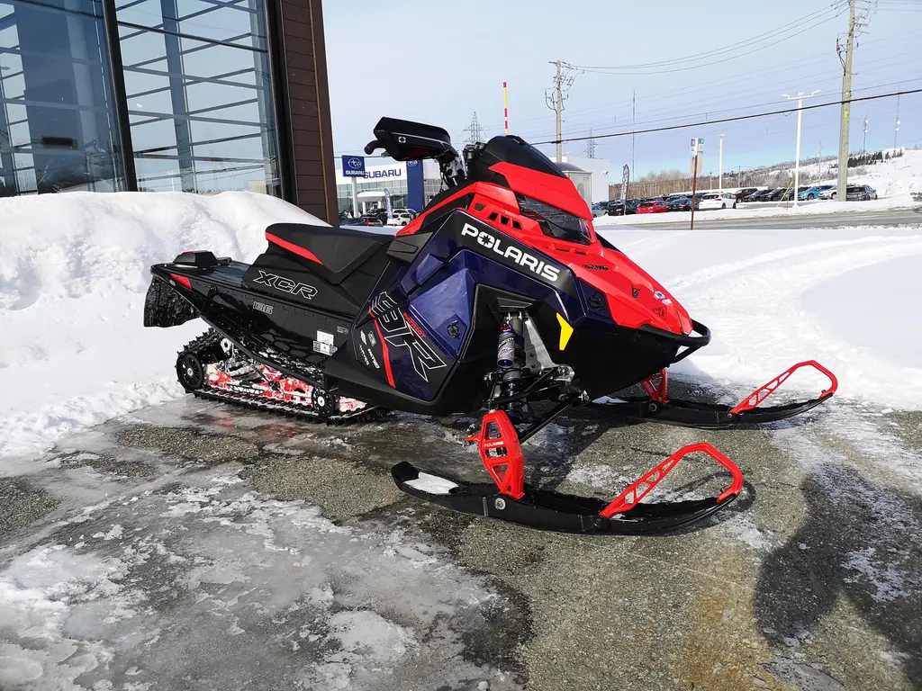 2025 Polaris XCR 9R 136