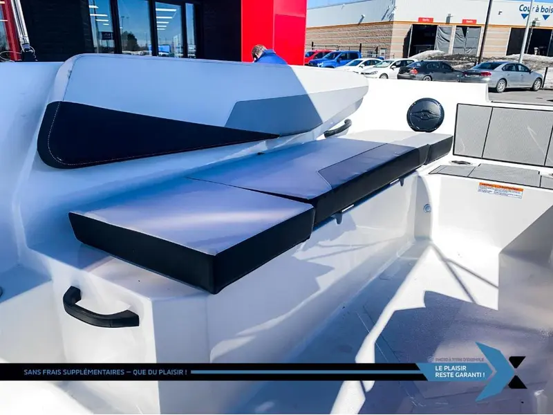 STARCRAFT SV 16 OB 75HP deck boat bateau Ponté 2025