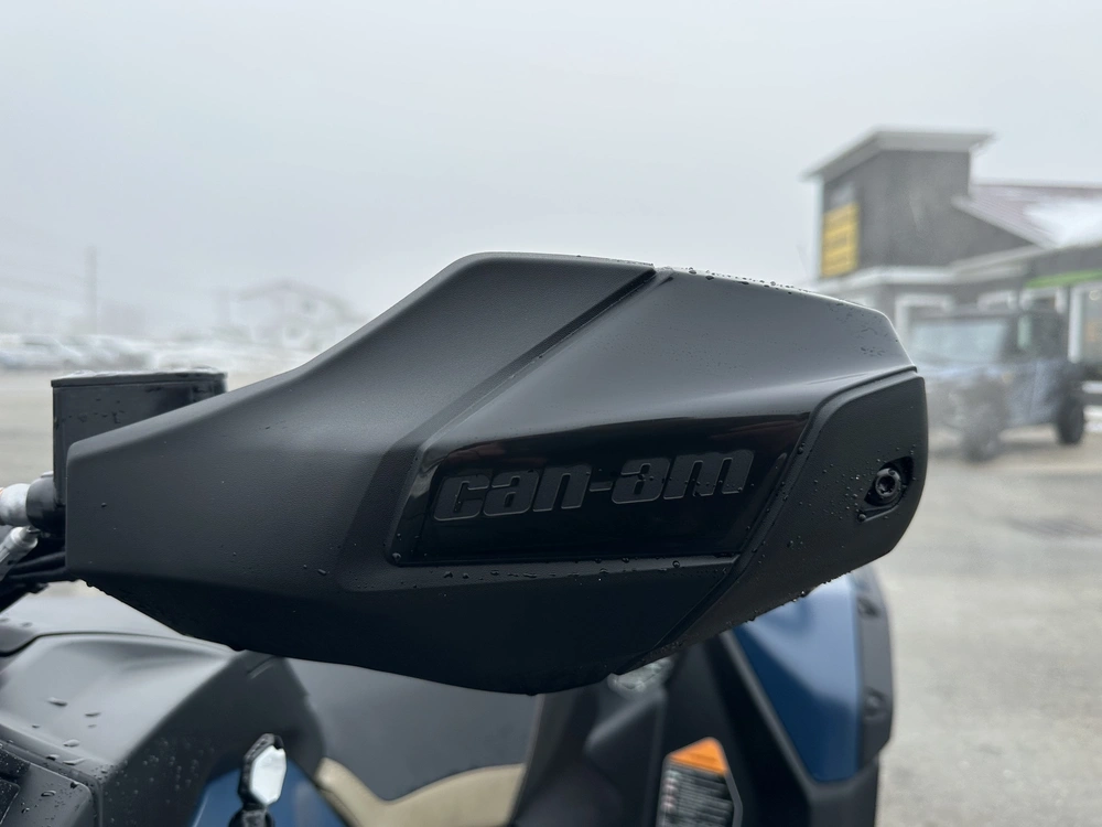 2025 Can-am Outlander Max Ltd 1000r alt