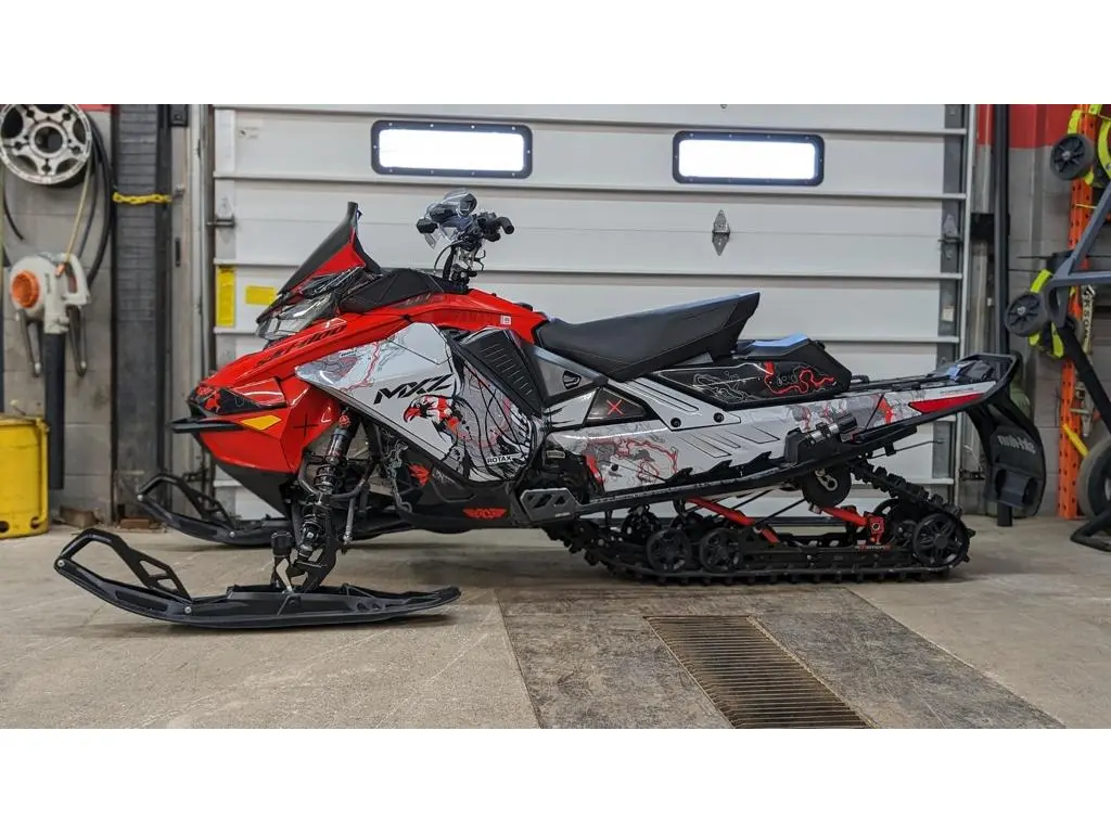 2022 Ski-Doo MXZ XRS 850 E-TEC