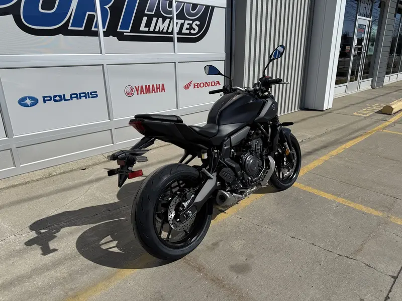 2025 Yamaha MT-07 thumbnail 11
