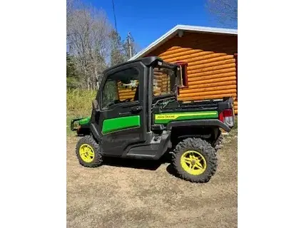 John Deere XUV835M  2023