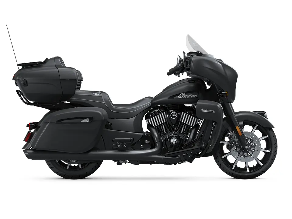 2025 Indian Motorcycle Roadmaster Dark Horse // Black Smoke 