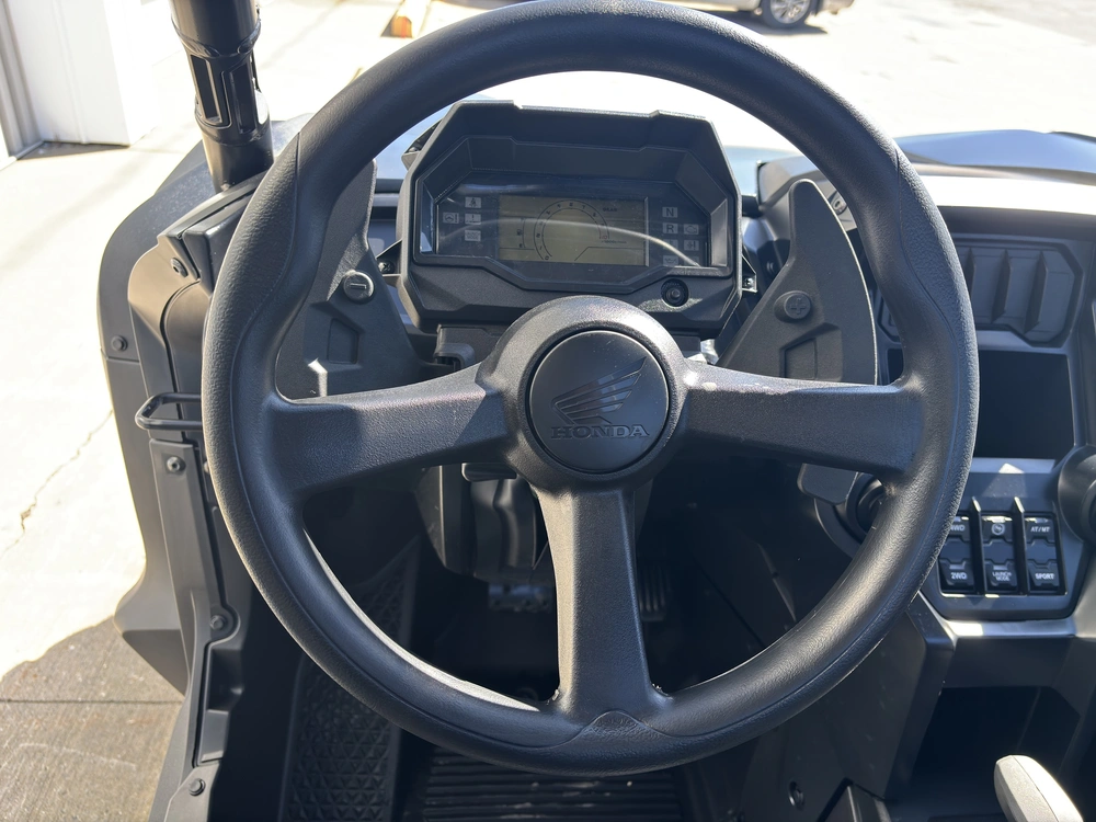 2025 Honda Talon 1000x 2 Places alt
