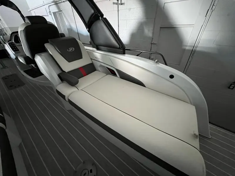 2023 Princecraft VOGUE 25 XT SPORT EDITION **MOTEUR MERCURY 300 FORCES!!**