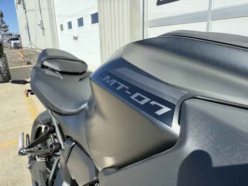 2025 Yamaha MT-07 thumbnail 6