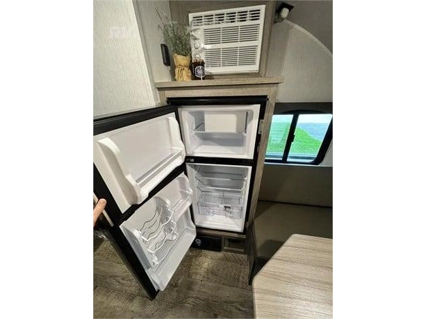 Sunset Park Rv Sunray 149 Seulement 2260 Lbs 2026 alt