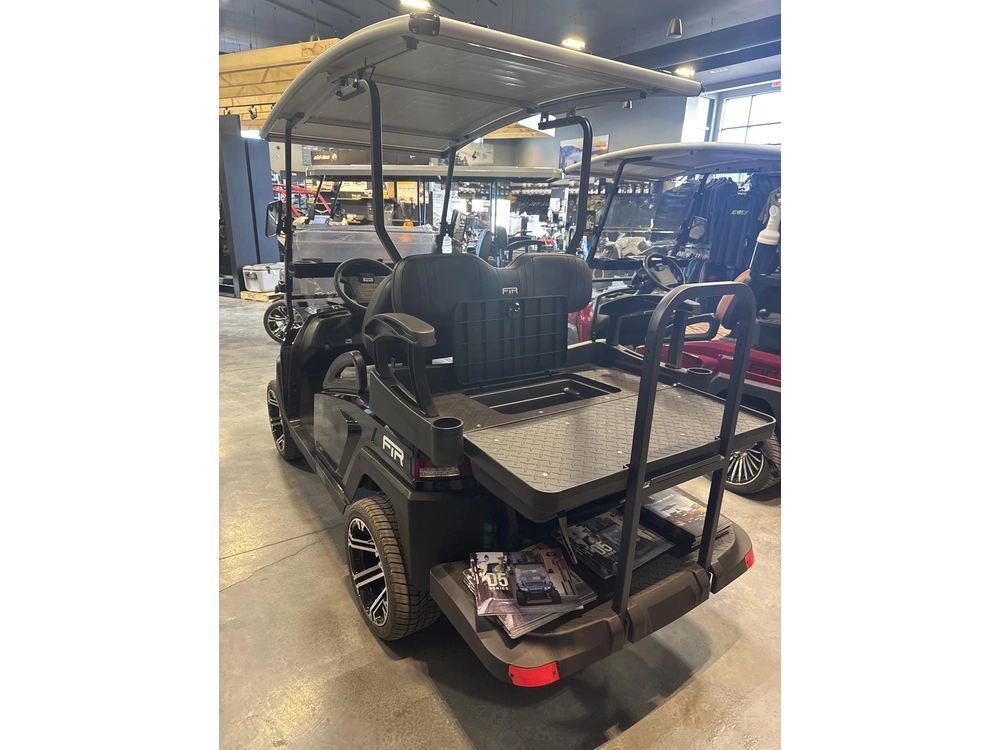 2025 Ftr Model 2+2 alt