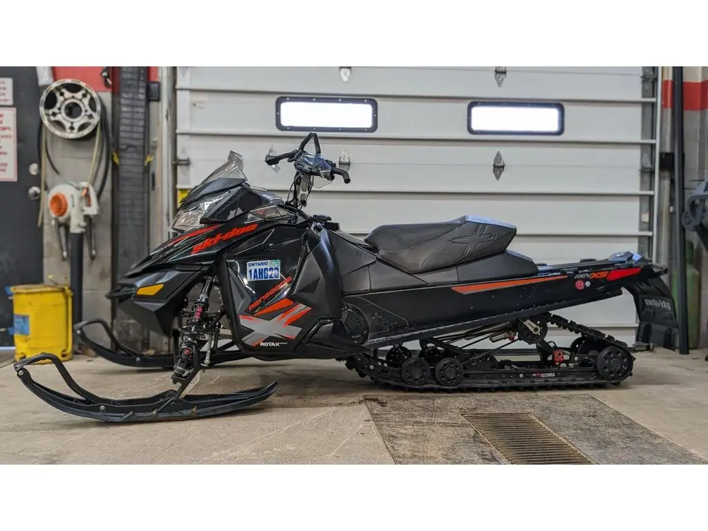 2015 Ski-Doo RENEGADE X 800R ETEC