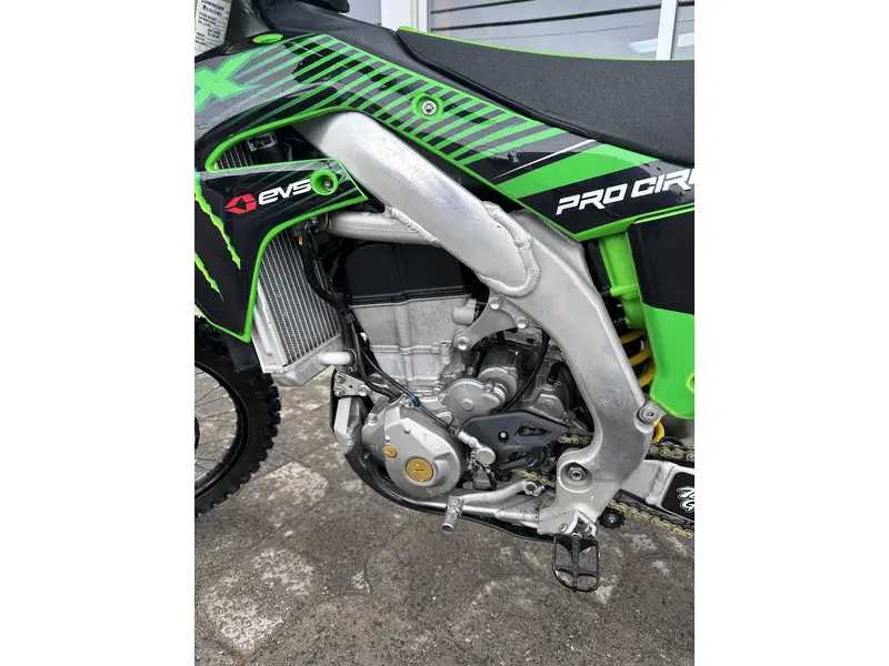2021 Kawasaki KX450 thumbnail 6