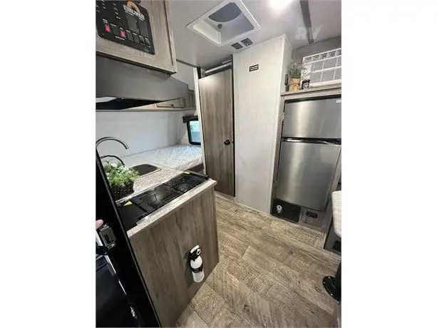 2025 Sunset Park RV Sunray 149 Seulement 2260 lbs
