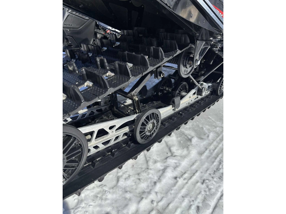 2022 Polaris Voyageur 650 alt