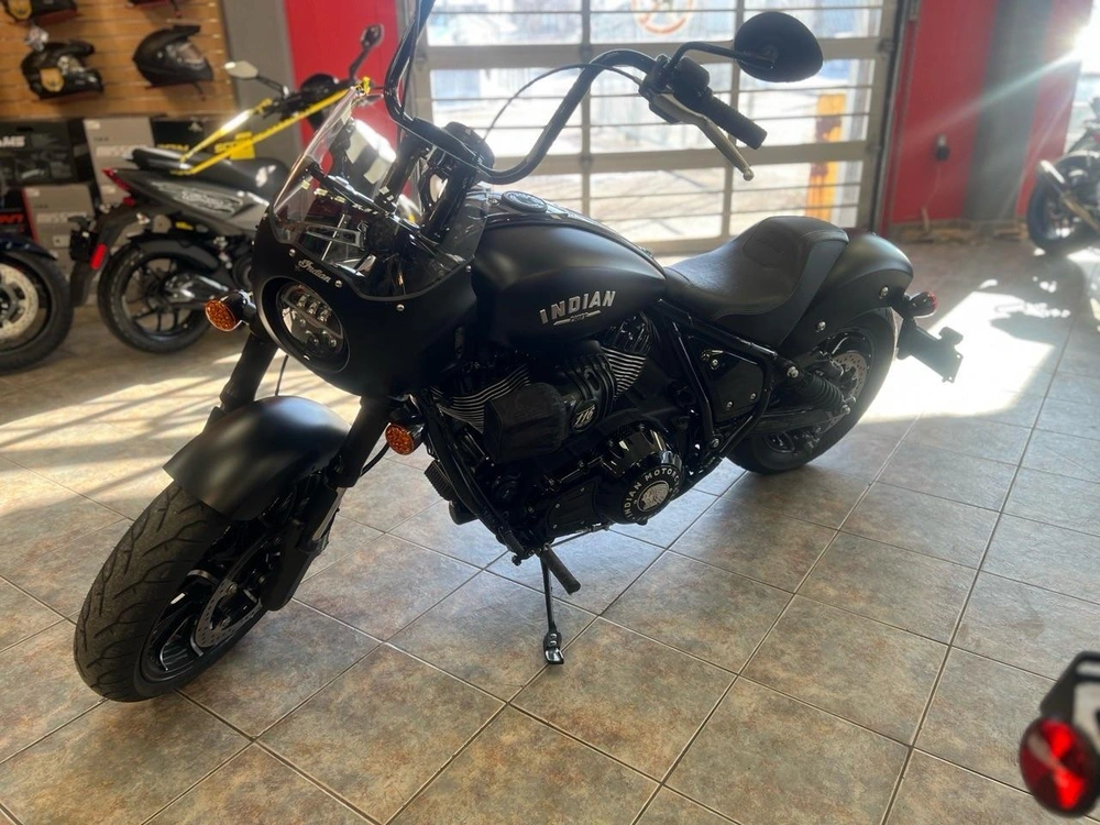 Indian Motorcycle Sport Chief Dark Horse 2023 alt