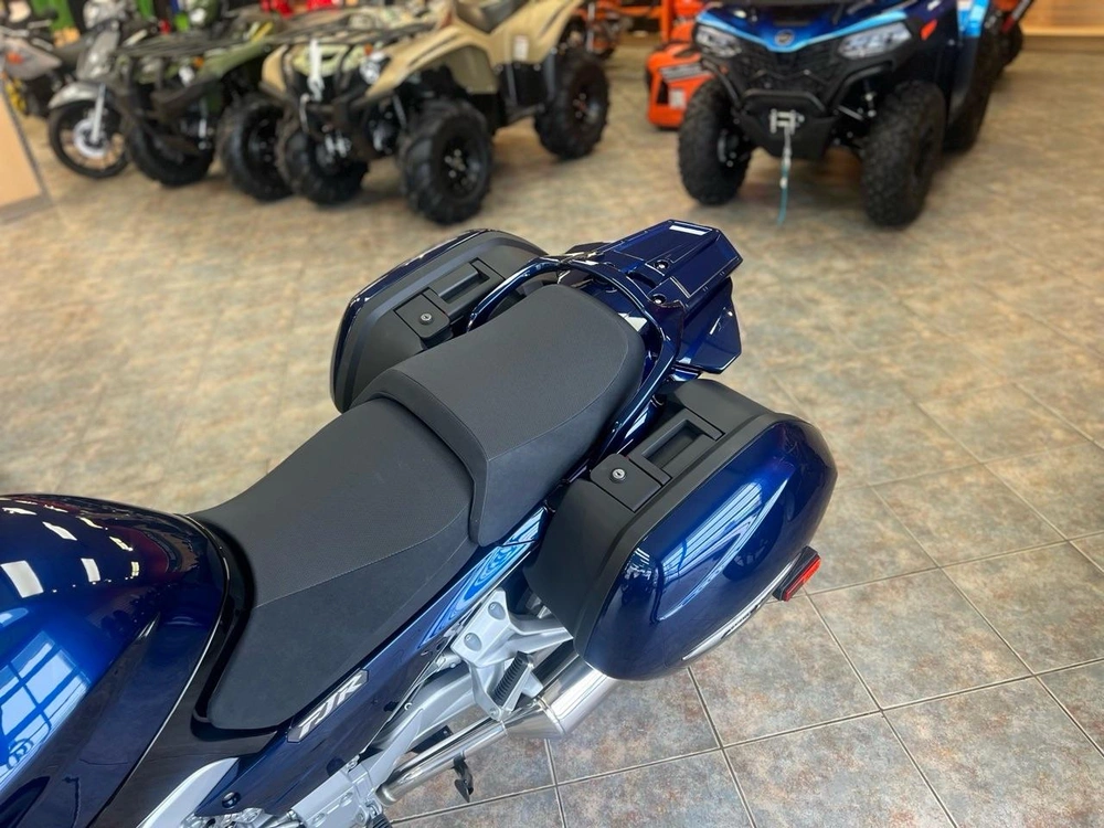 2025 Yamaha Fjr1300 alt