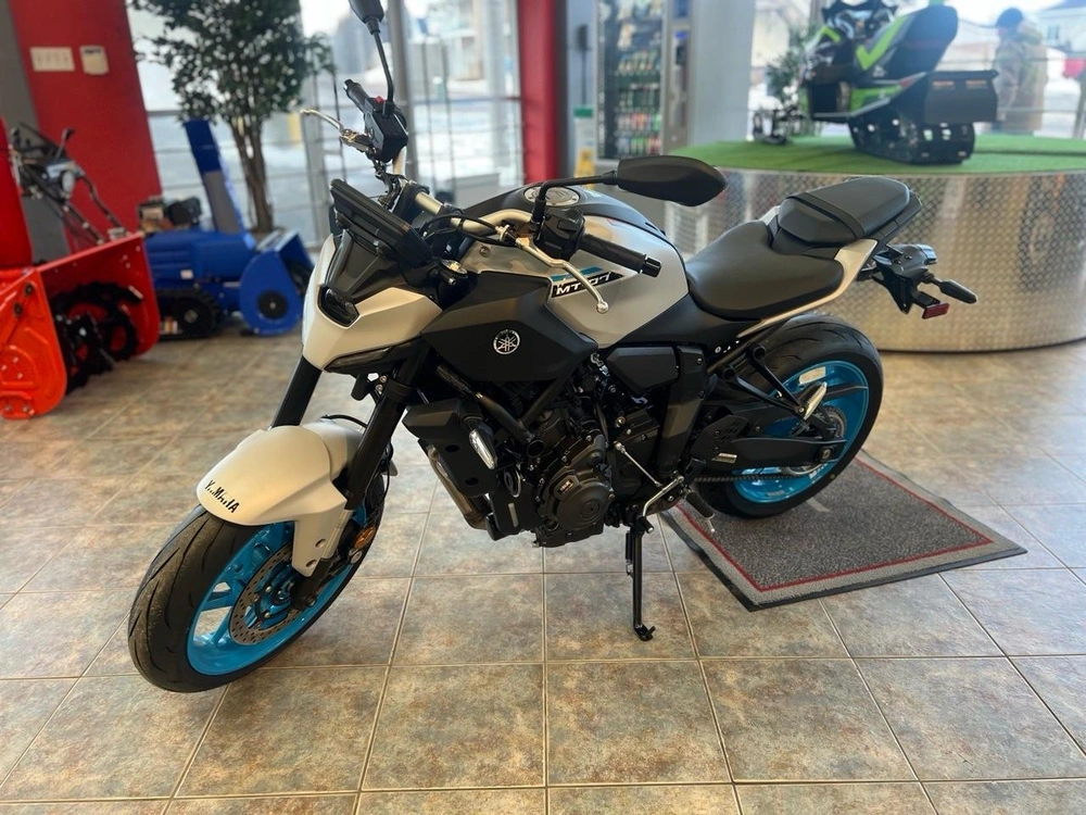 Yamaha Mt-07 2025 alt