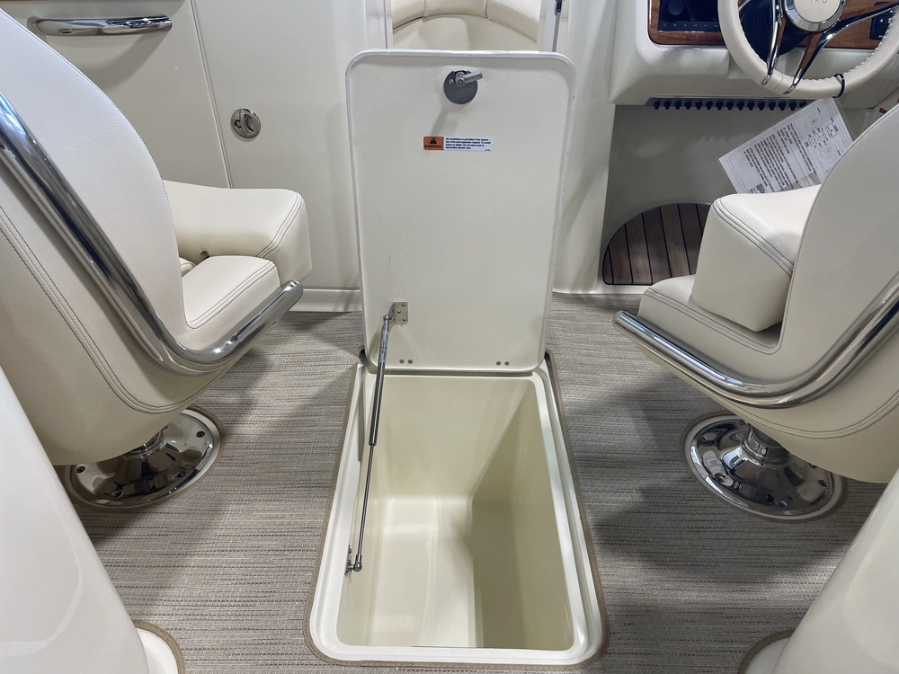 2025 Chris-craft Launch 27 Massive Price Drop alt