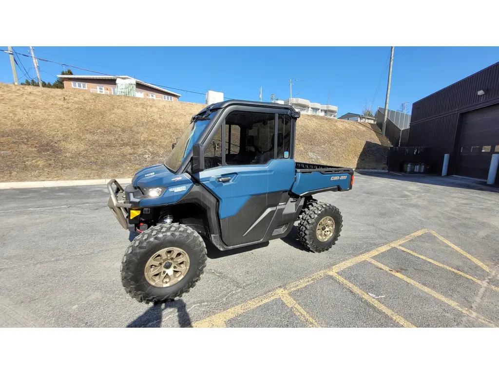 Can-Am DEFENDER 2025 - LIMITED